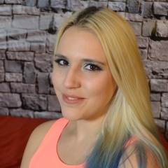 Submissive Dria